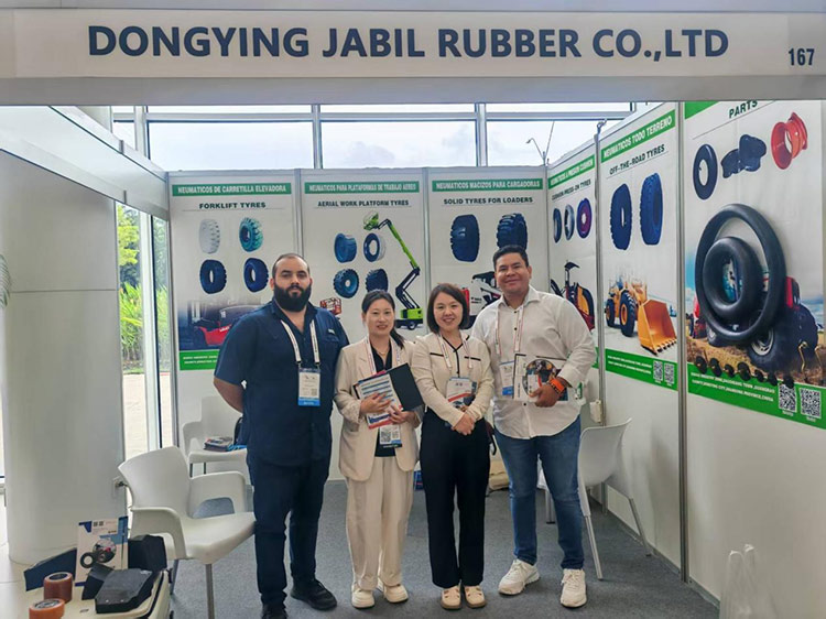 Shine Jabil Tires ag 2025 Panama International Tire Expo, ag baint amach rún comhair straitéiseach le ceannaitheoirí ó il -thíortha Shine Jabil Tires ag 2025 Panama International Tire Expo, ag baint amach rún comhair straitéiseach le ceannaitheoirí ó il -thíortha
